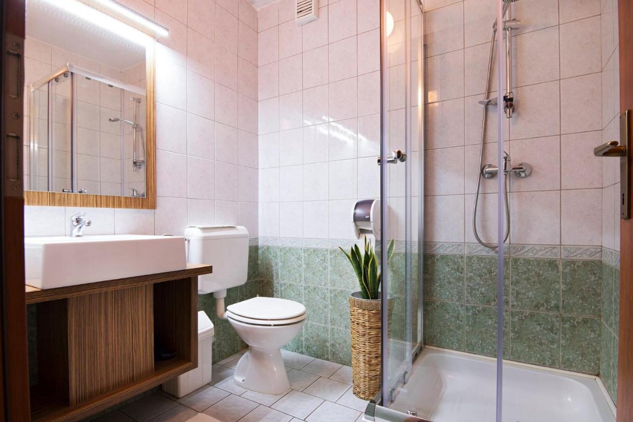 Restavracija In Prenocisca Carda Hotel Martjanci ภายนอก รูปภาพ