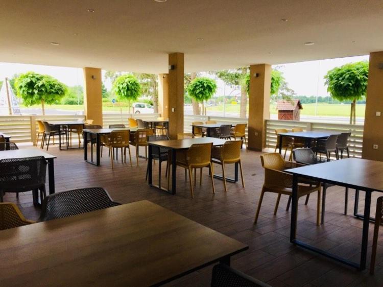 Restavracija In Prenocisca Carda Hotel Martjanci ภายนอก รูปภาพ